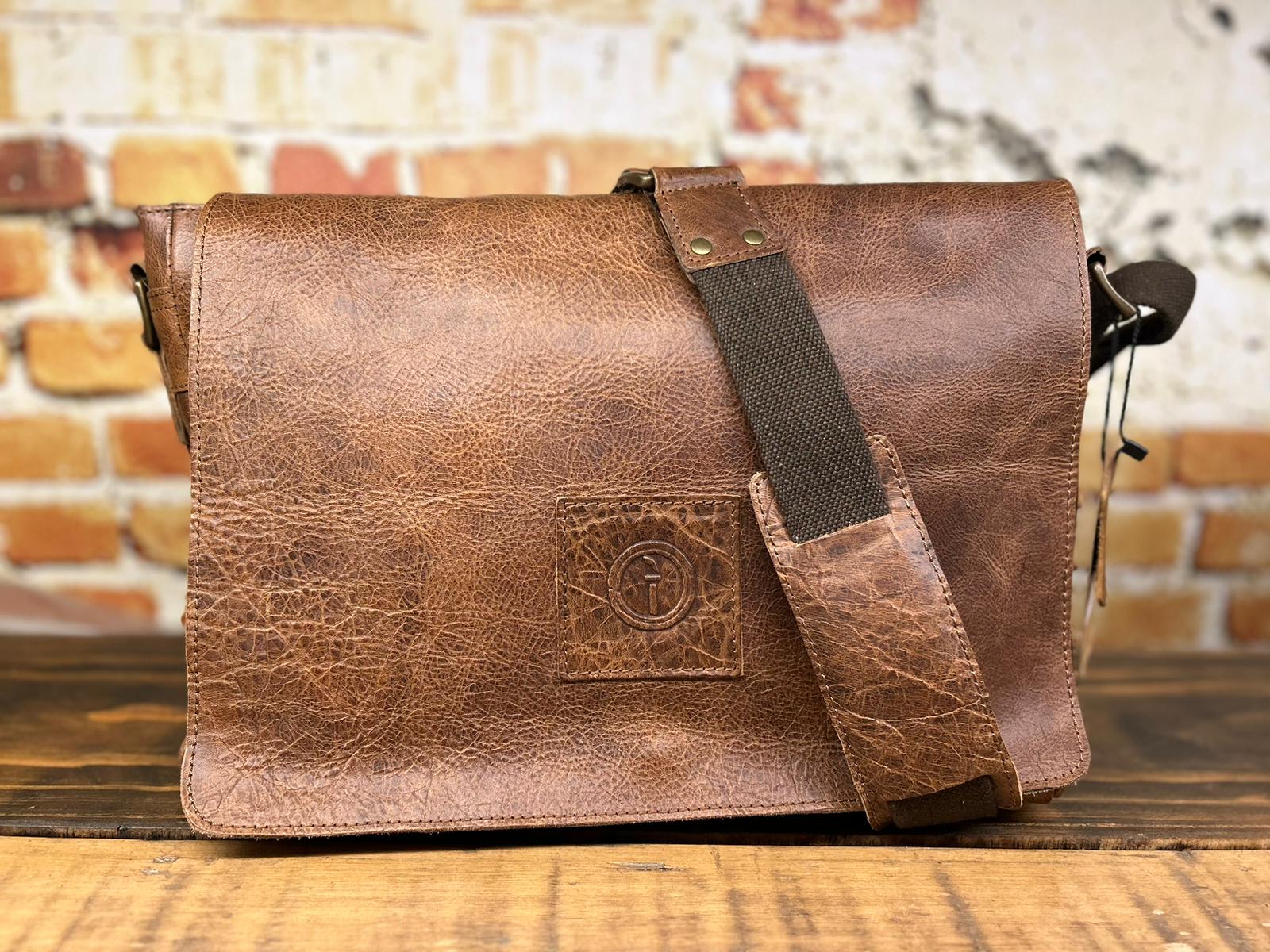 Mens leather messenger sale bag australia