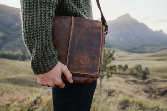 Leather Messenger Bag-Wanderer -Regular