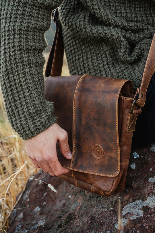 Leather Messenger Bag-Wanderer -Regular